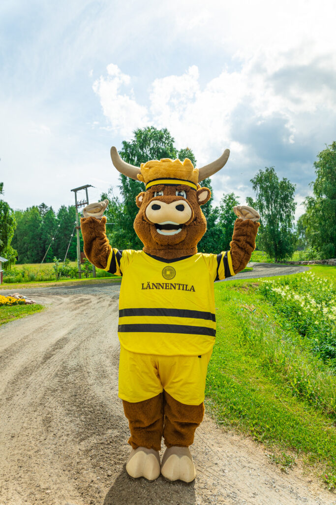 LÄNKKÄRI -BUSSILLA LÄNNENTILALLE - Heinäkuun jokainen lauantai!